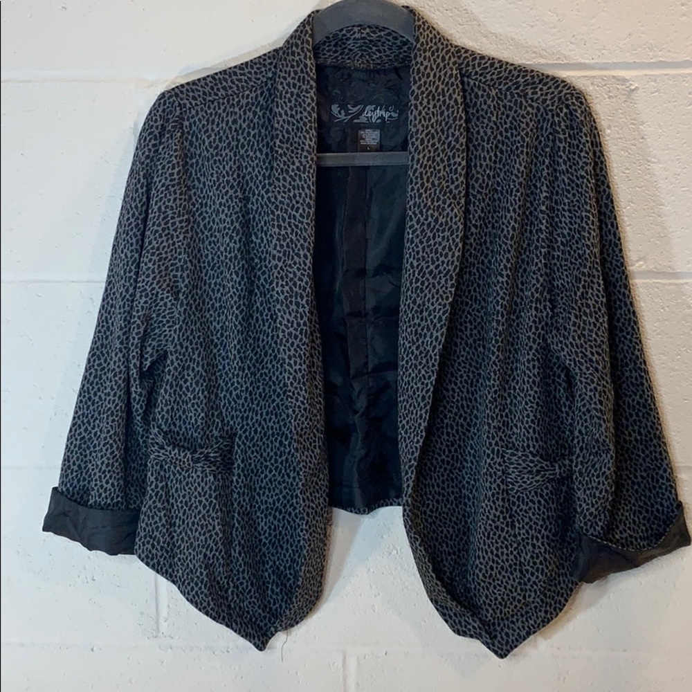 DAYTRIP : Animal Print Blazer